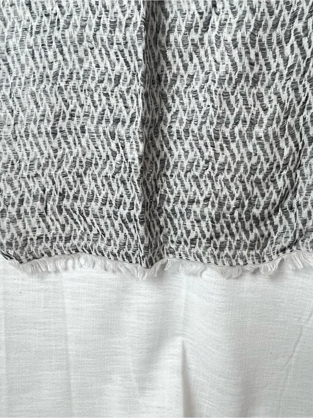 Vintage Lightweight Black & White Scarf Kafia Style Boho Indie